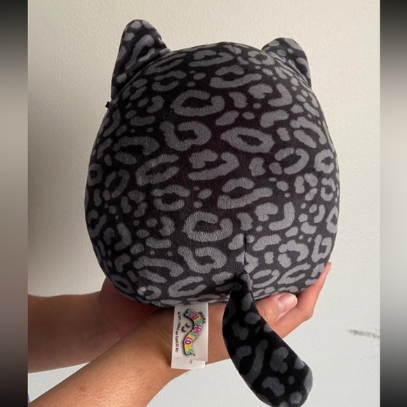 Squishmallow Cat - Veronica 8inch - Picture 2 of 3